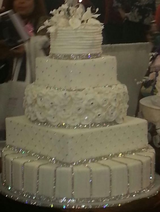 Bling Wedding With Show me your cake