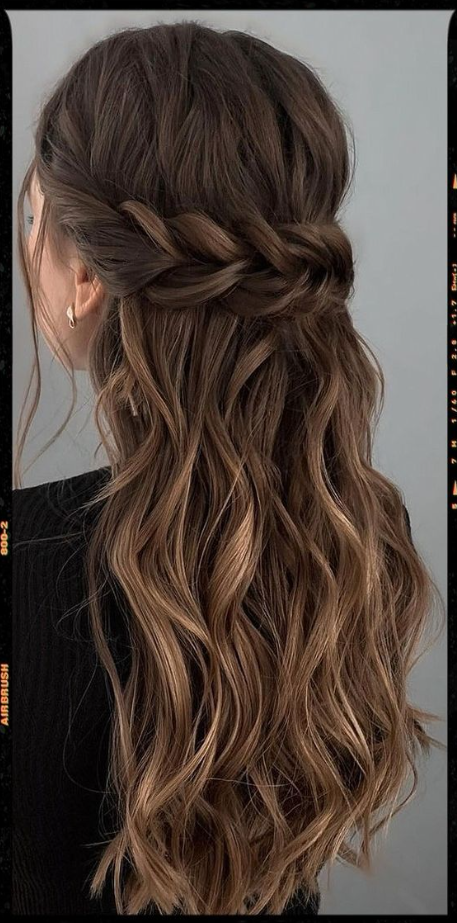 Wedding Hairstyles Half Up Half Down   This Half Up For Those Who Love The Ease Texture And Loose