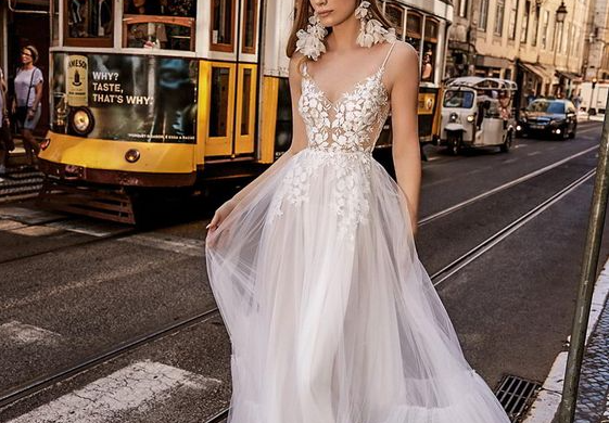 Brides Dresses 2022 With The Most Incredibly Beautiful Wedding Dresses