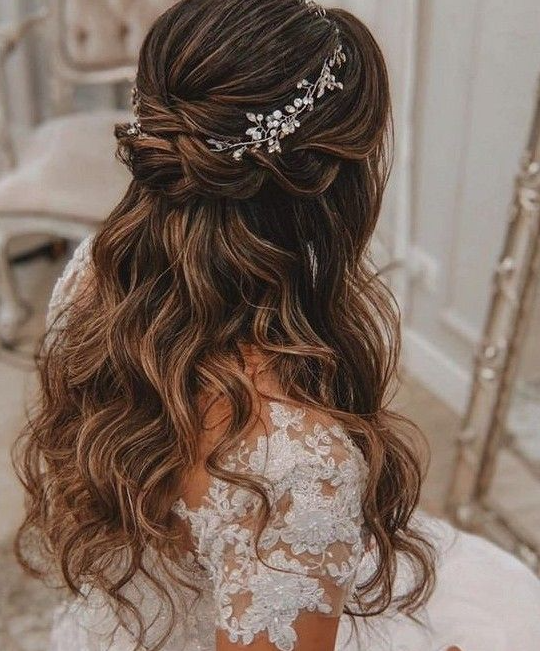 Wedding Hairstyles With Elegant And Fresh Wedding Hairstyle Trendy In 2022