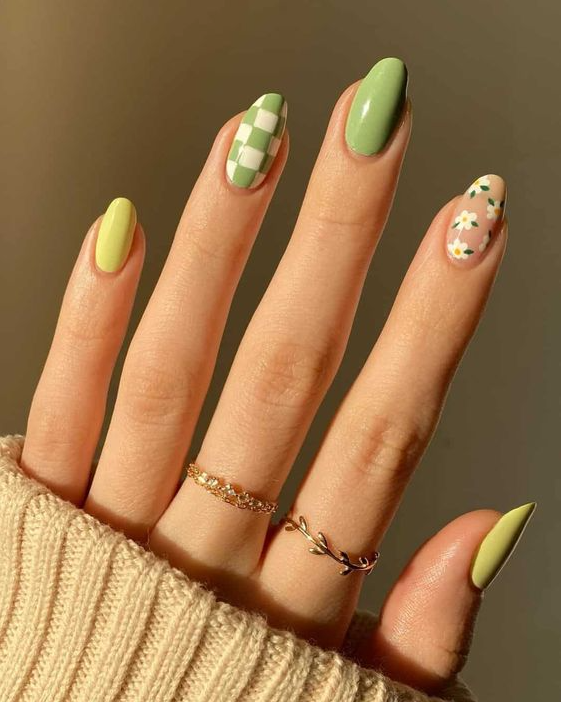 Spring Nails - Green nails Gel nails Acrylic nails